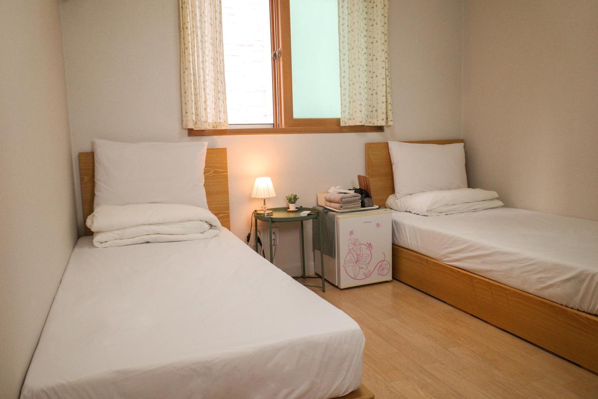 Starria Hostel Foreign Guest Only Сеул Стая снимка